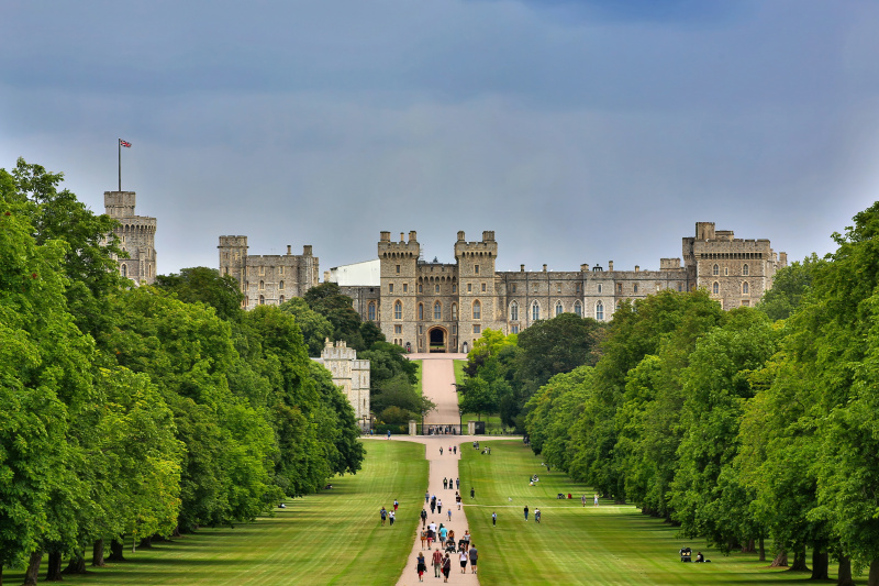 Day 3: Royal Windsor: Private tour of Windsor Castle and town from London + free afternoon thumbnail
