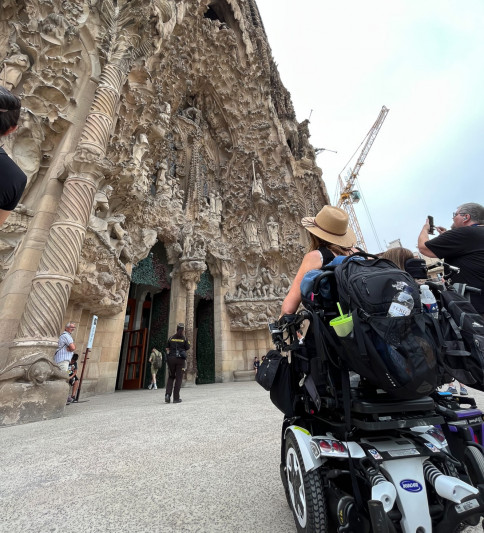 Day 2: Panoramic tour of Barcelona & visit Sagrada Familia + Park Güell thumbnail