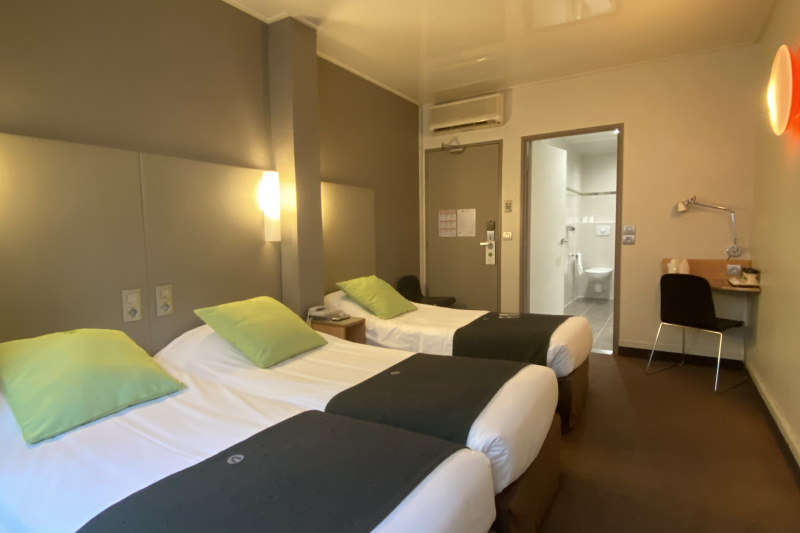 Campanile Hotel triple room