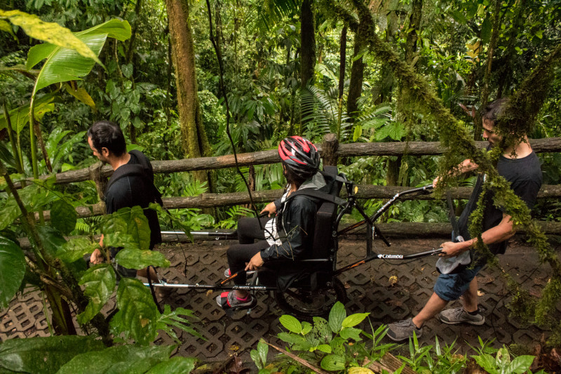 Nature in Costa Rica: Hanging bridges, Los Pumas Rescue Center & Surf lessons.