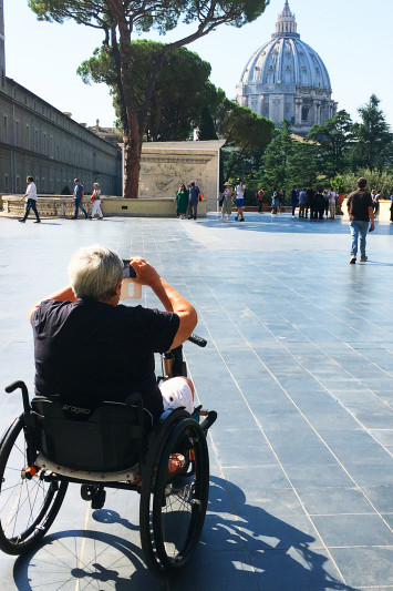 A wheelchair user explores Roman highlights