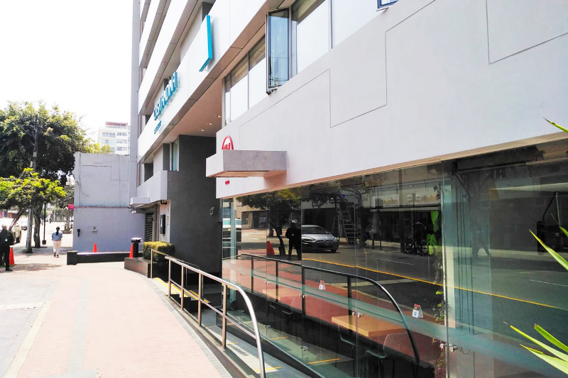 Hotel exterior with accessible ramp