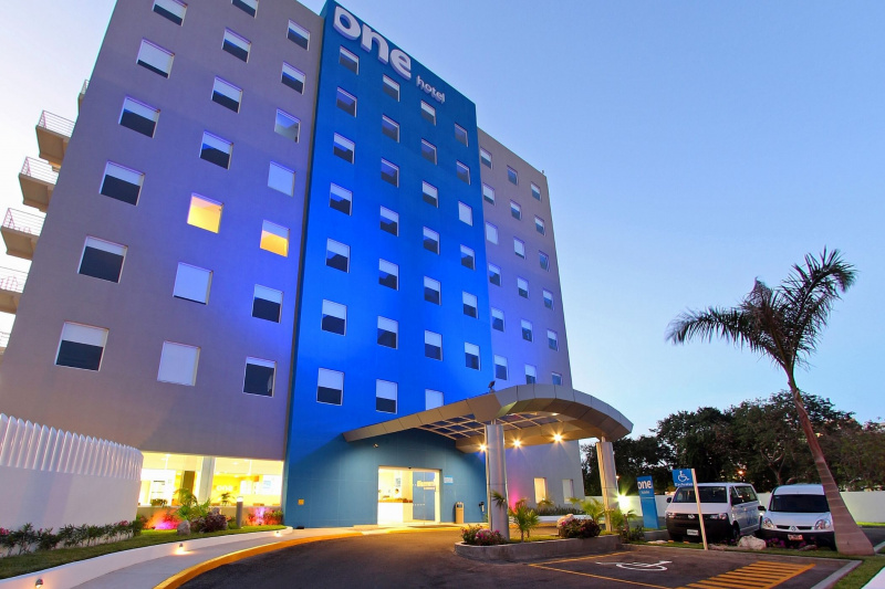 Hotel One entrace with drop off area