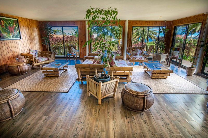 Common seating area