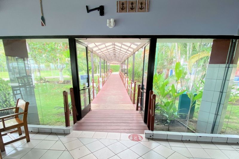 Best Western Jaco Beach outdoor pathway