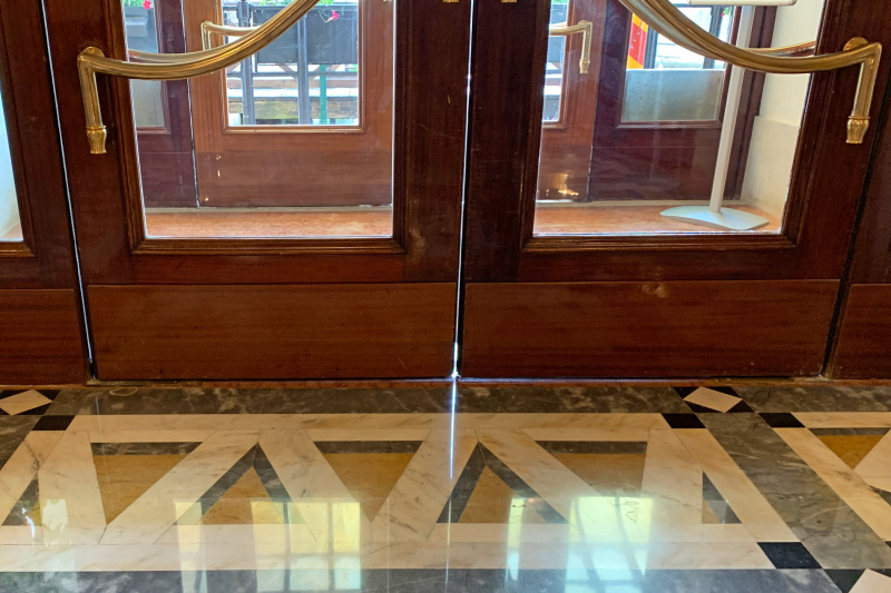 Baglioni Hotel Luna's step-free entrance has two sets of wide double doors