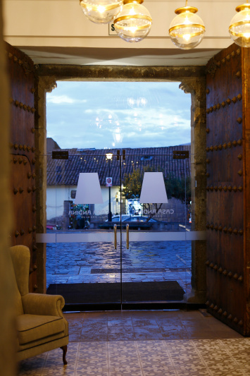 Casa Andina Premium entryway