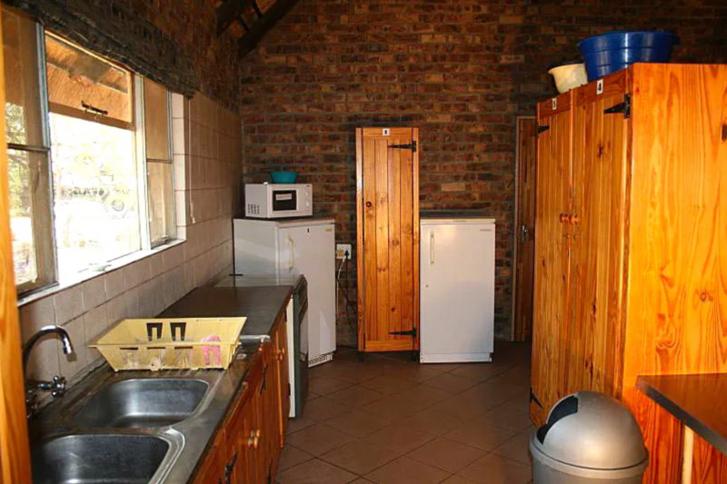 Tshukudu Bush Camp shared kitchen