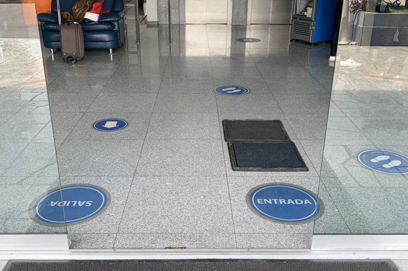 Access to the lobby