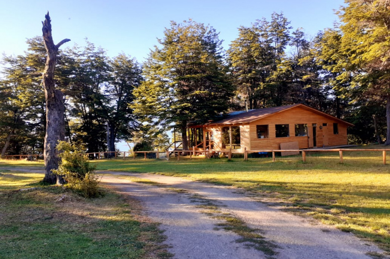 The entrance road to the lodge