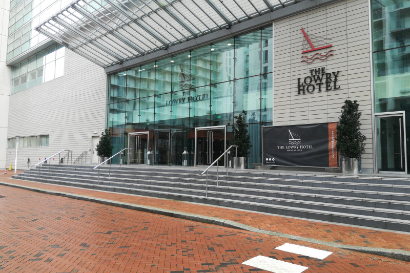 The entrance to the hotel