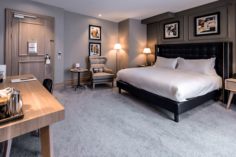 A guest room