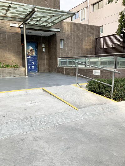 Entrance ramp