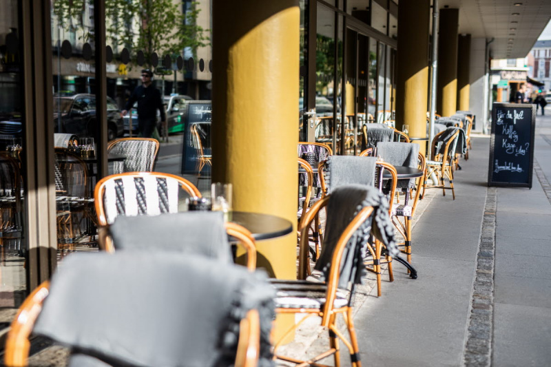 Restaurant exterior seating