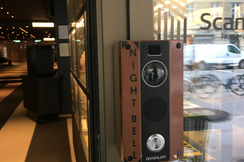 The entrance is equipped with an assistance button
