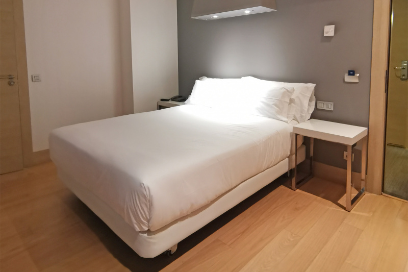 Queen room