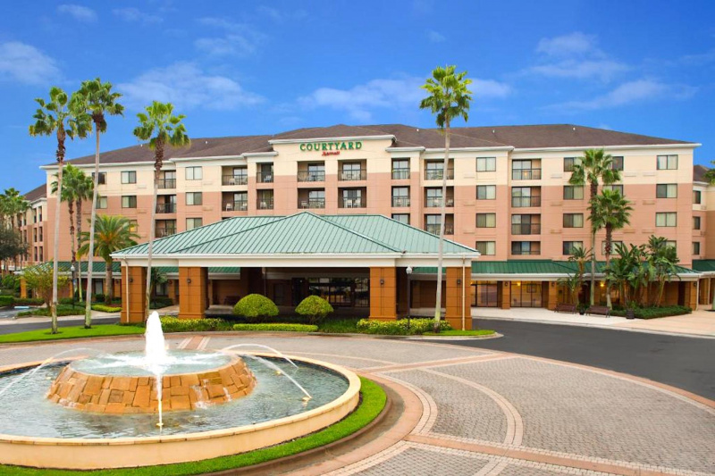 Hotel entrance and fountain
