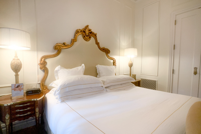 Guestroom bed