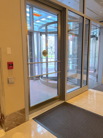 The automatic revolving doors