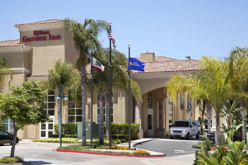 Hotel building and covered entrance