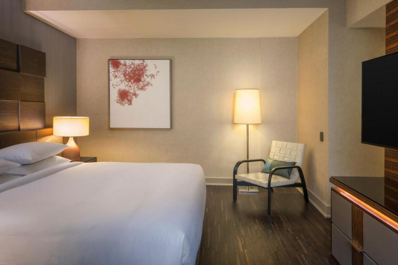 Accessible queen room