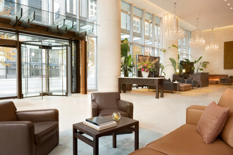 Main lobby with several comfortable seating areas
