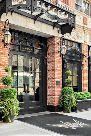 Hotel step-free entrance