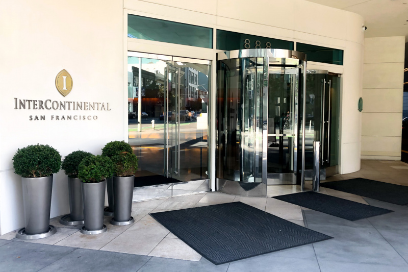 The entrance to the lobby