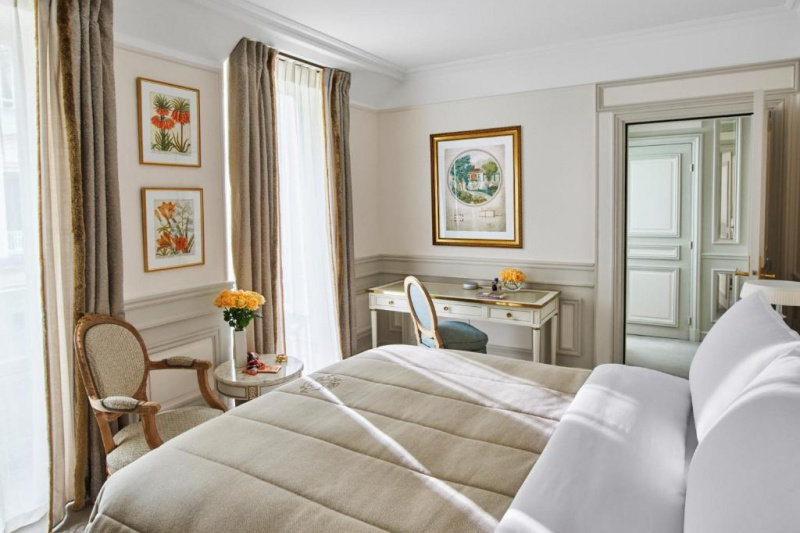 A guest room