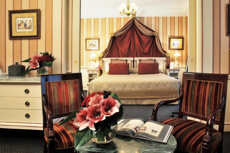 A guest room