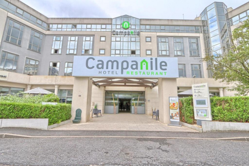 The Roissy Campanile hotel