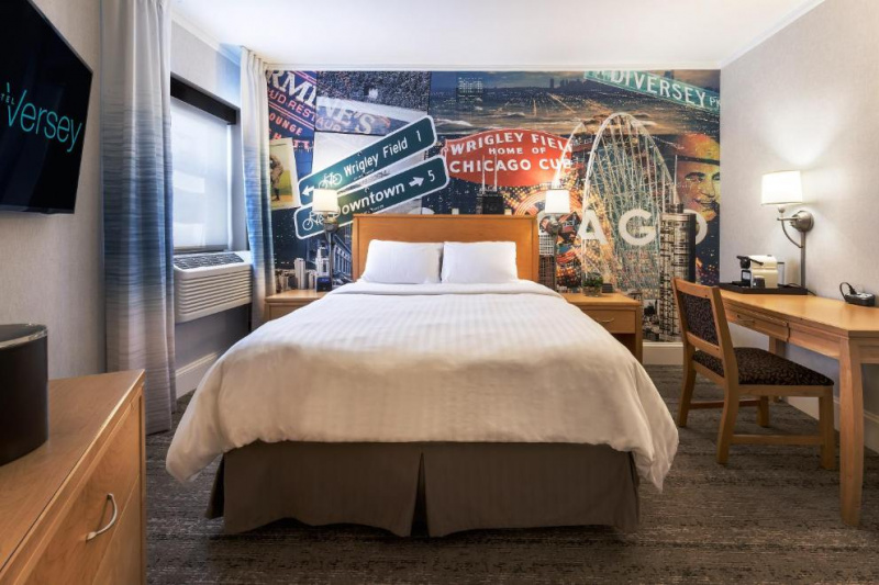 Guestroom with Chicago-inspired decor