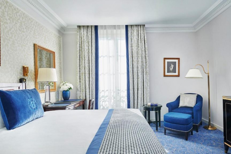 An accessible guest room