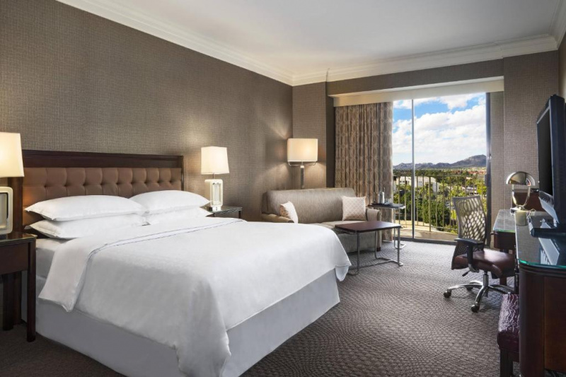 King Room with Balcony