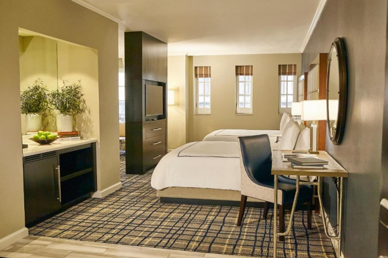 Guest room