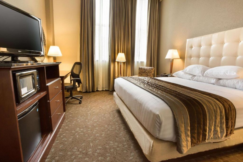 The Deluxe King Room