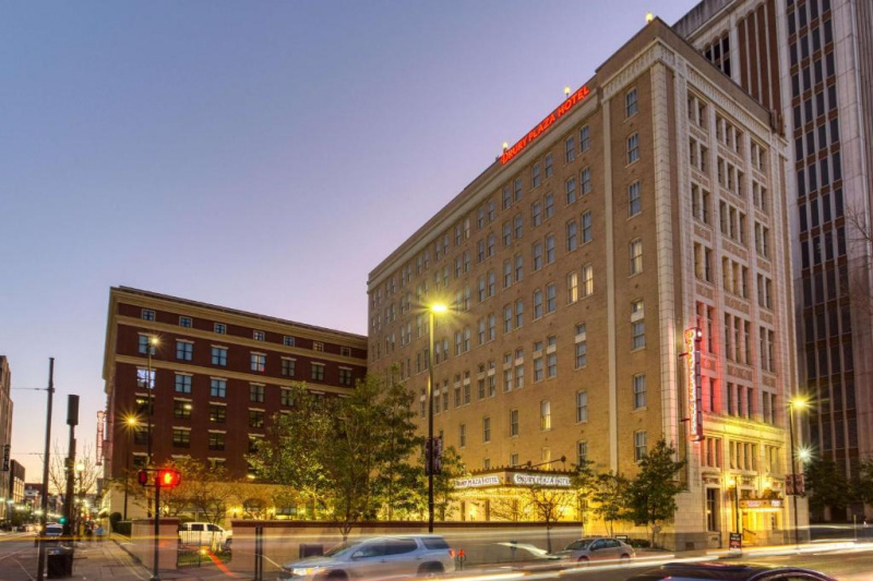 THe Exterior of the Hotel
