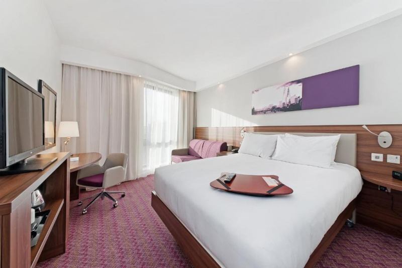Room with queen-size bed