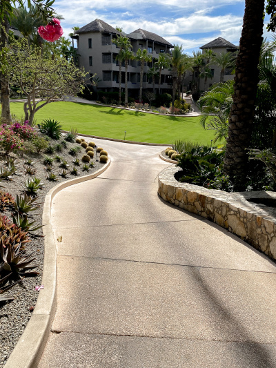 Access to the Villas