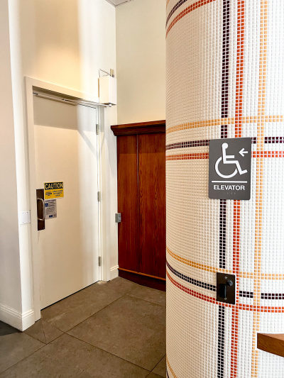 There is an accessible elevator with automatic doors.