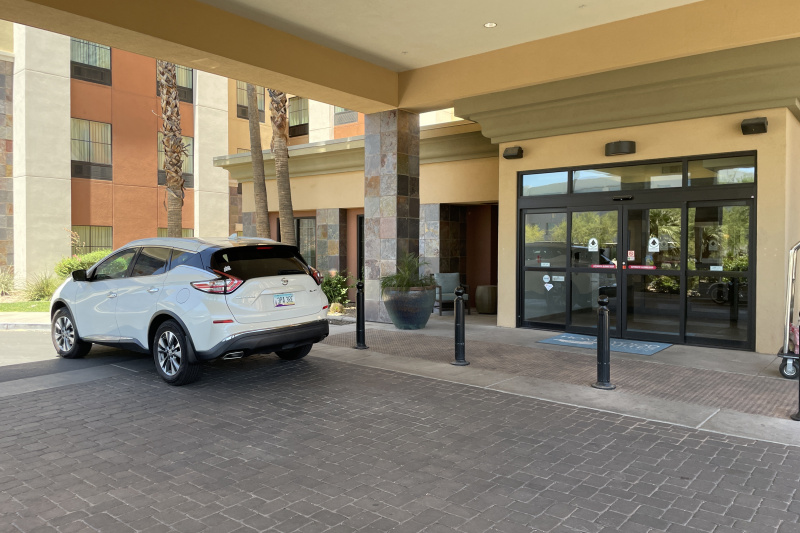 There is step-free access from the covered drop-off zone to the hotel through automatic sliding doors.
