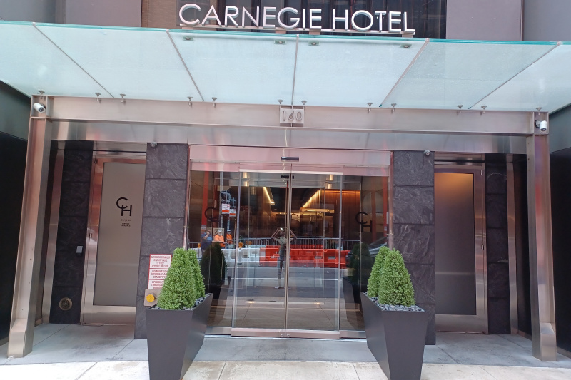 The hotel entrance has step-free access through automatic sliding doors.