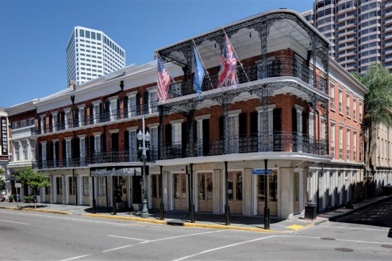 The hotel is a period 3-storey building in classic New Orleans style.