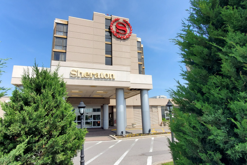 The hotel has a covered step-free entrance with a drop-off area at the door.
