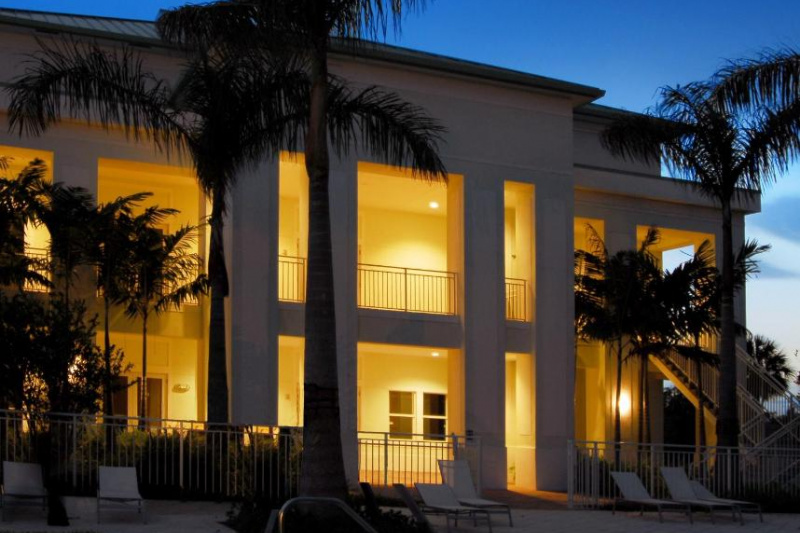 There is step-free access to the hotel through the pool area.