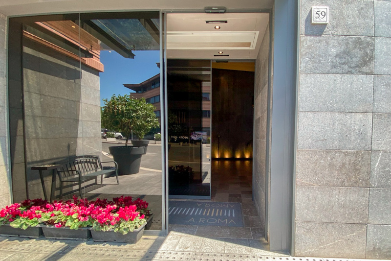 There is step-free entry to the hotel through sliding glass doors.