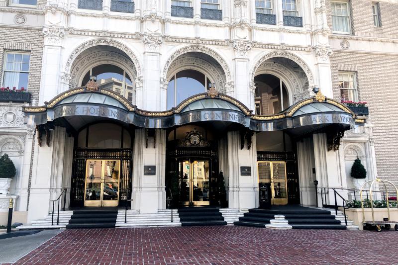 The entrance to the hotel has 4 steps to reach the doors.