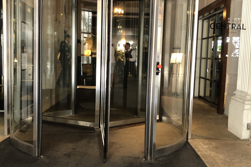 There is step-free access to the hotel through a revolving door. There is also an automatic glass door to the side.