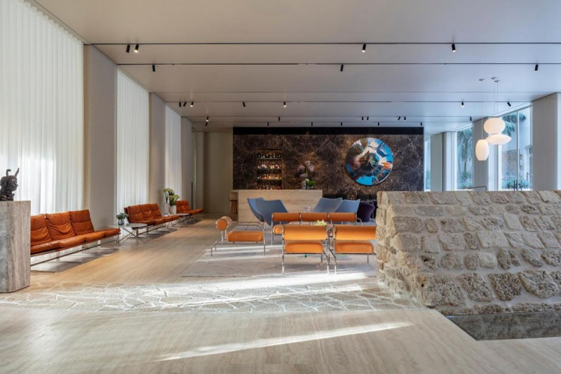 The spacious, step-free seating area has assorted sofas and movable chairs.