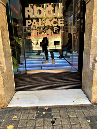 Access to the hostel is from the step-free sidewalk. There is a slight step into the hotel. There is an automatic, sliding door.